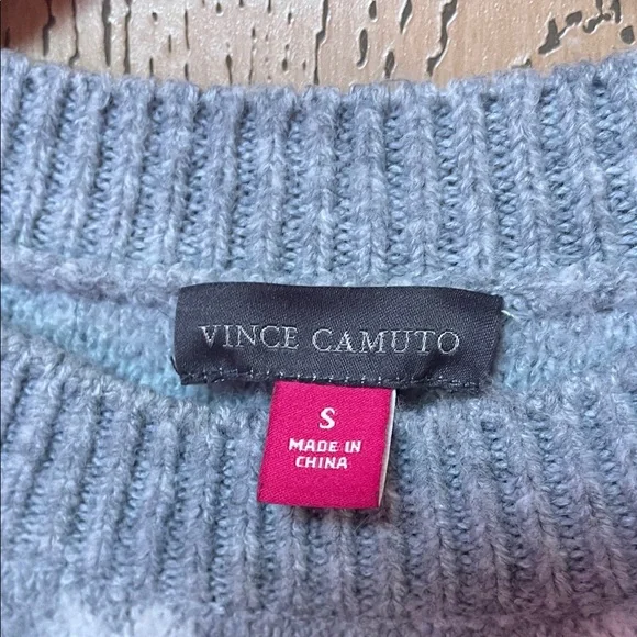 Vince Camuto Gray and White Heart Sweater - Picture 2 of 3